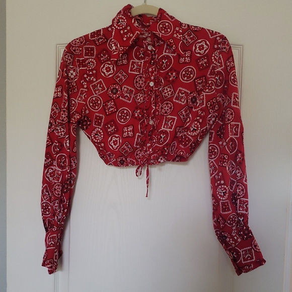 Vintage Red Bandana Print Women's Crop Top - Picture 1 of 4